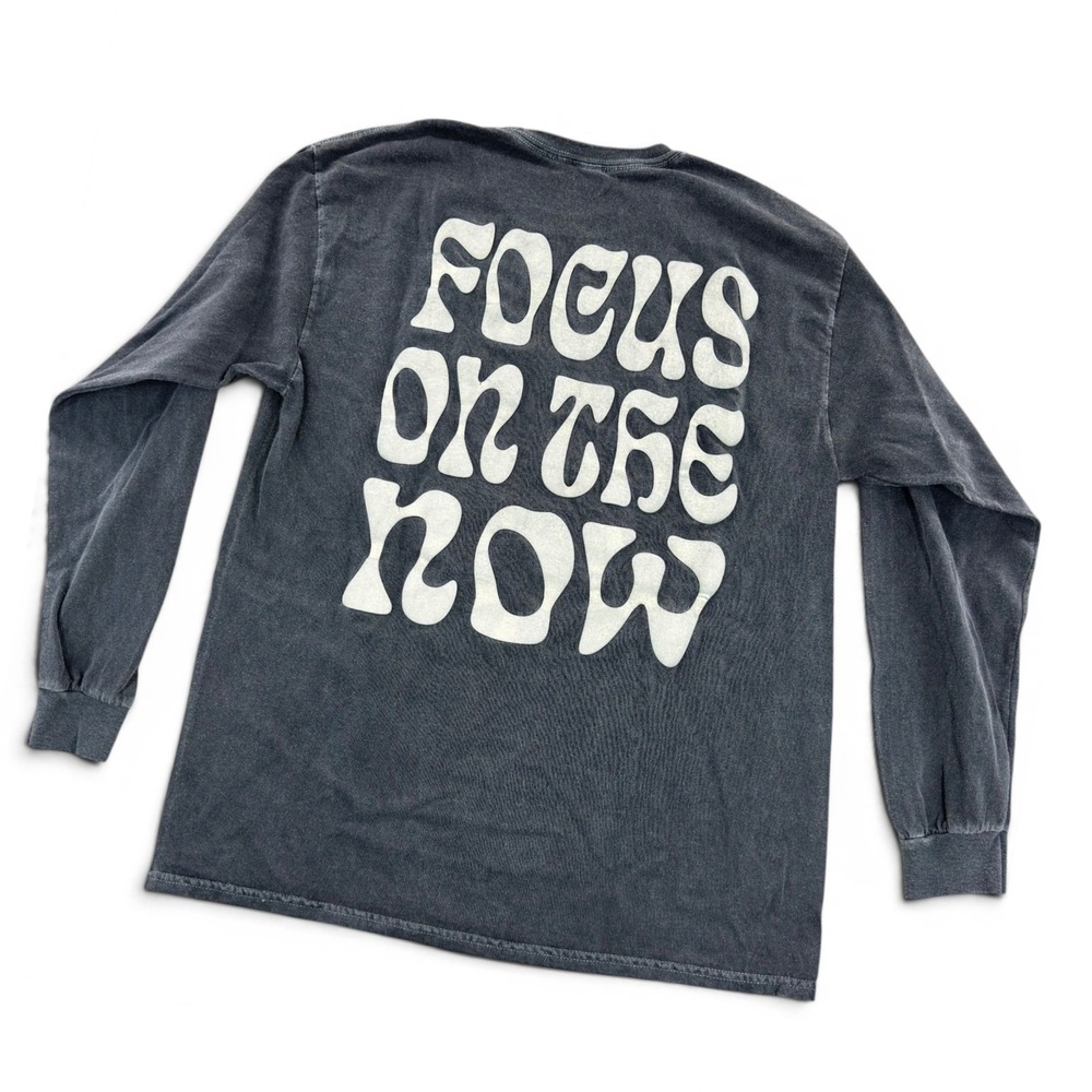 PacSun Mens Focus On The Now Peace Sign Long Sleeve Tee Charcoal Grey Medium